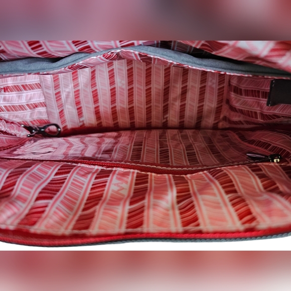 Lug Luxe VL "Harmony" Matte Faux Leather Quilted Shoulder Bag, New With Out Tags - Picture 8 of 9